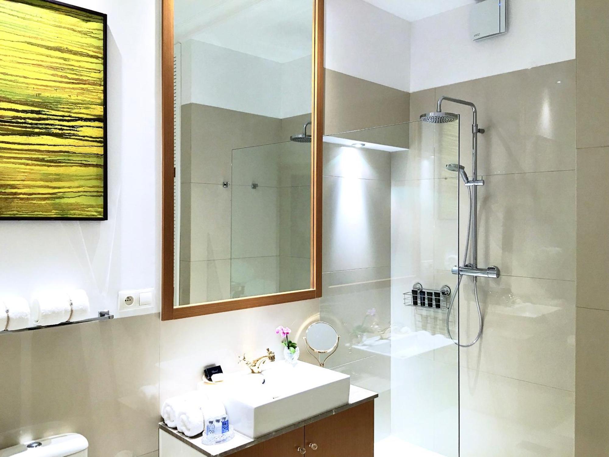 Mondrian Luxury Suites Unesco Old Town Warsaw Room photo