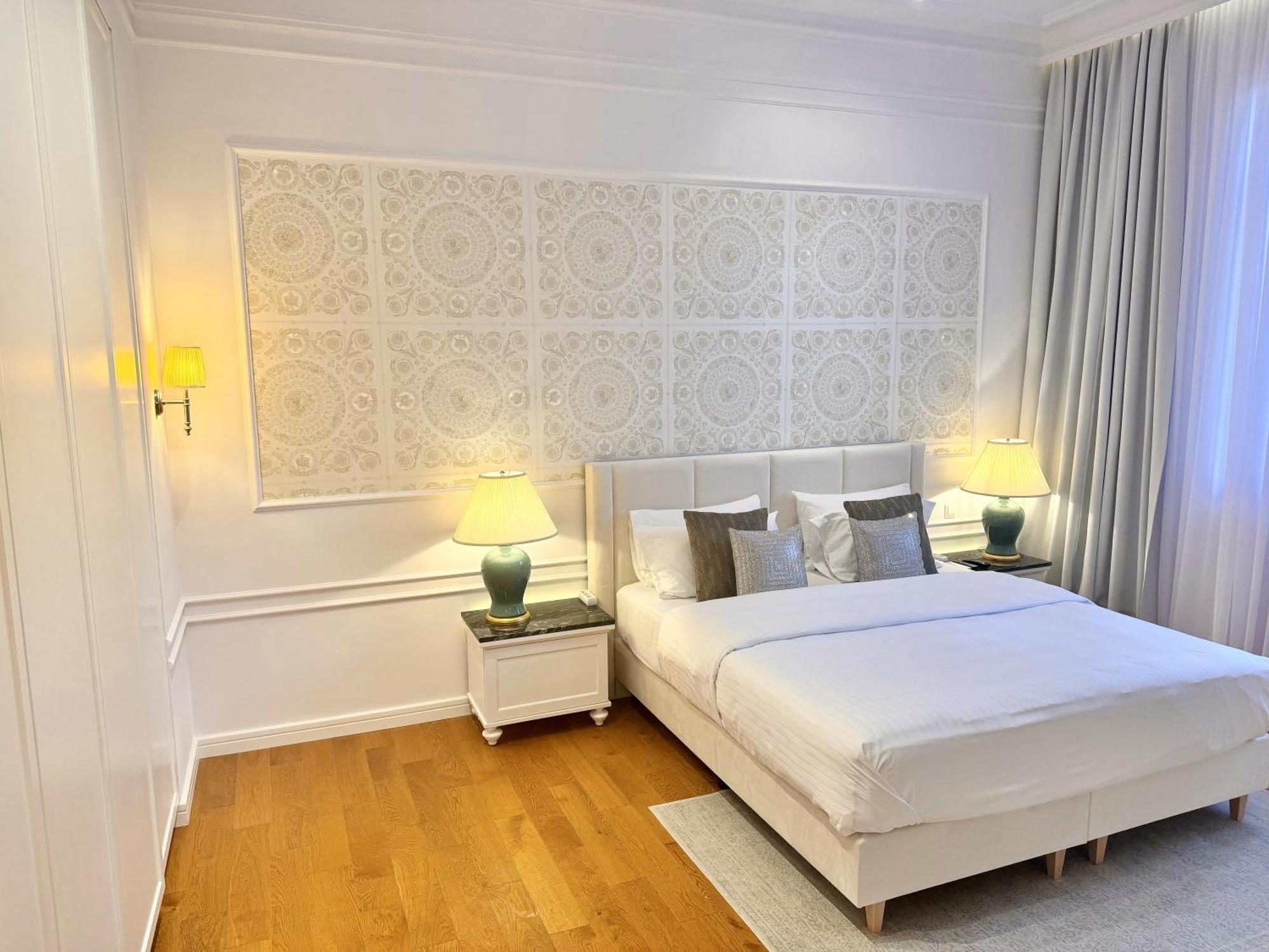 Mondrian Luxury Suites Unesco Old Town Warsaw Room photo