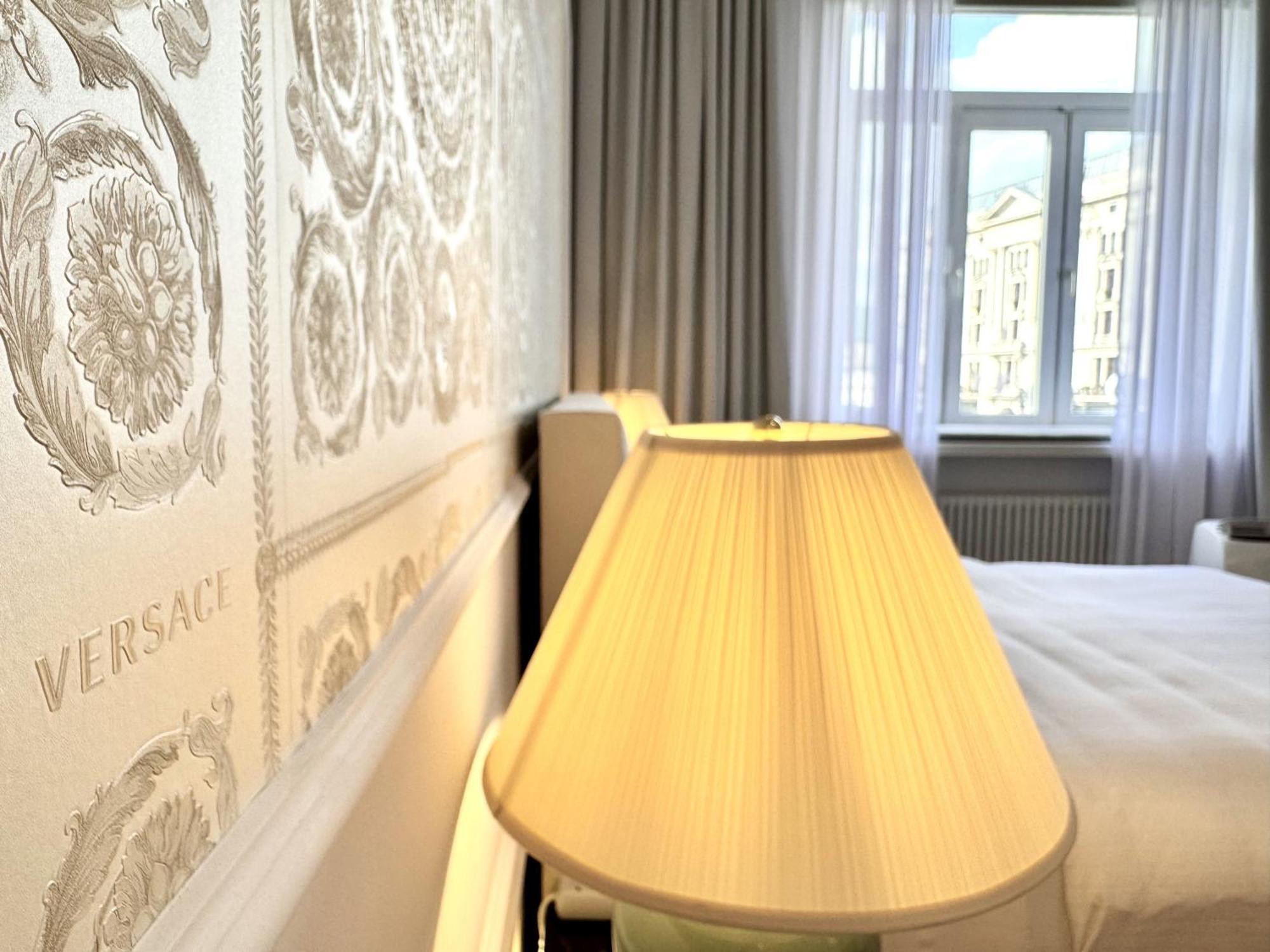 Mondrian Luxury Suites Unesco Old Town Warsaw Room photo